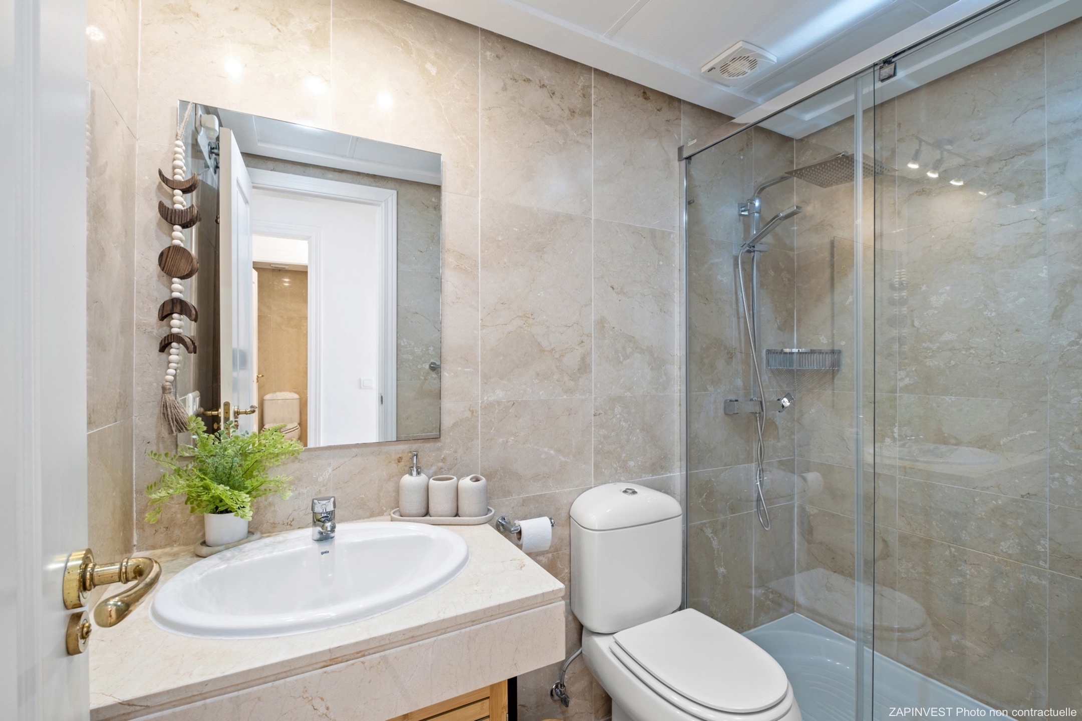 Rez-de-chaussée en bord de mer à La Duquesa, province Malaga, Espagne