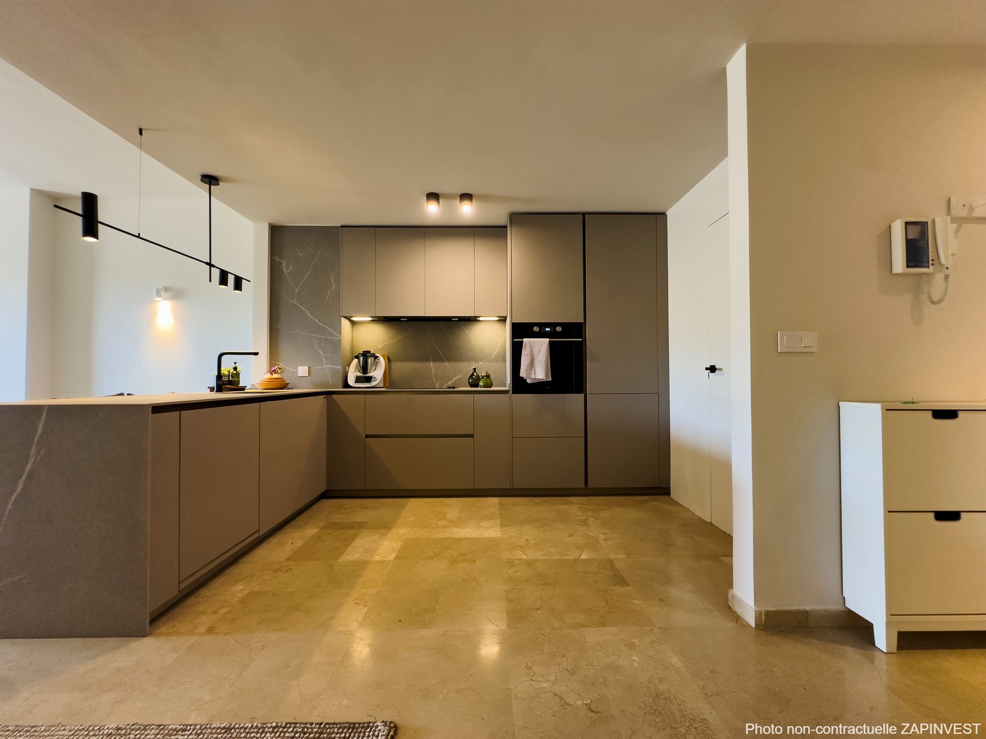 Rez-de-chaussée à Bahia de las Rocas, Manilva - Costa del Sol, Espagne