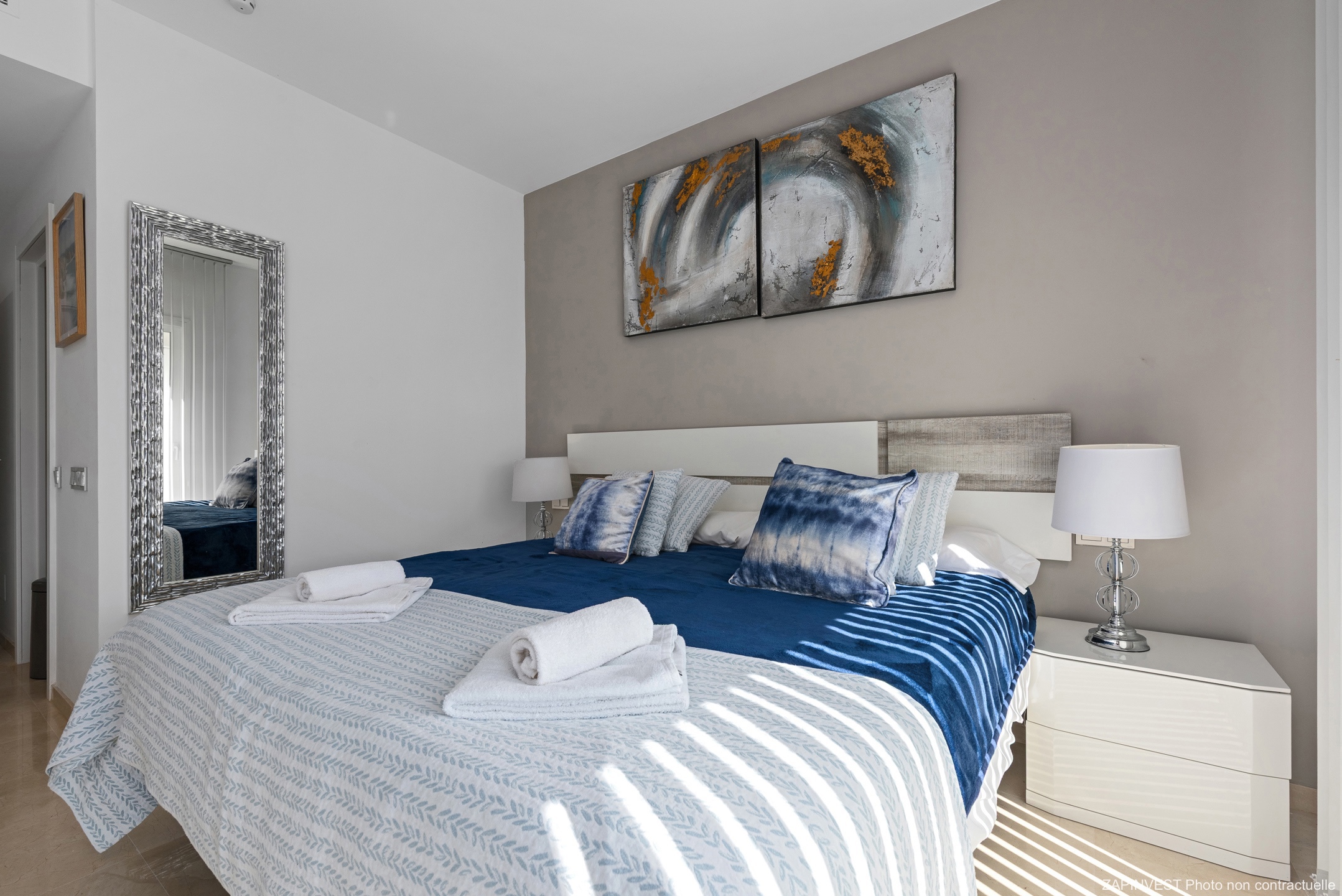 Rez-de-chaussée contemporain avec jardin et vues nature, à deux pas du Crystal Lagoon à Casares Costa !, Espagne