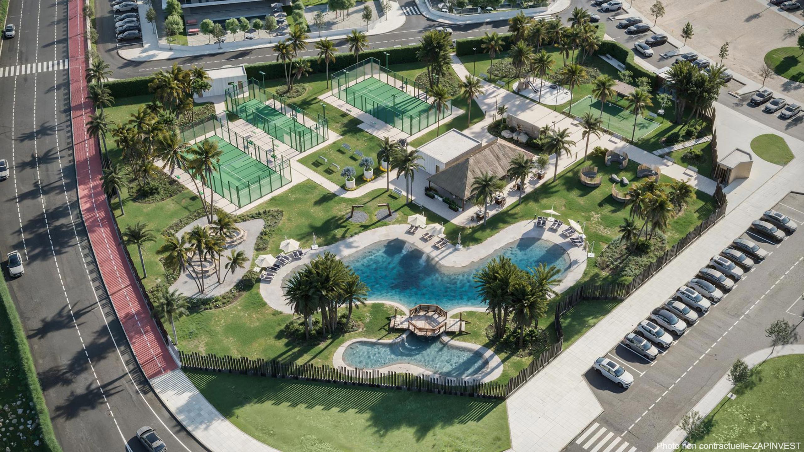 Villa à Roldan dans un résidentiel avec piscine privée mais aussi avec pisicne commune, restaurant et pistes de padel tennis., Espagne