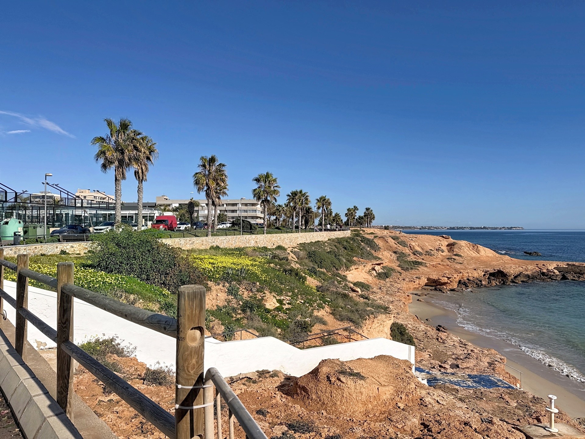 Revente appartement avec solarium, piscine commune à 250 m de la plage., Espagne