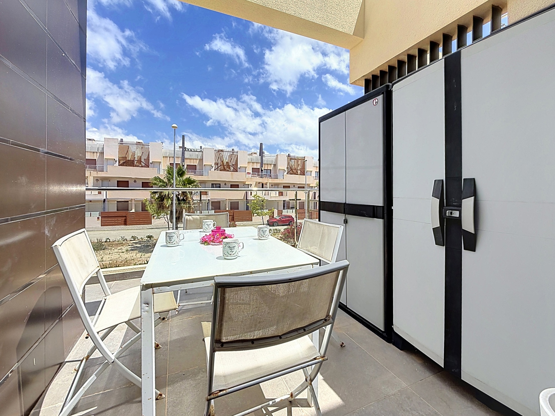 Revente appartement avec solarium, piscine commune à 250 m de la plage., Espagne
