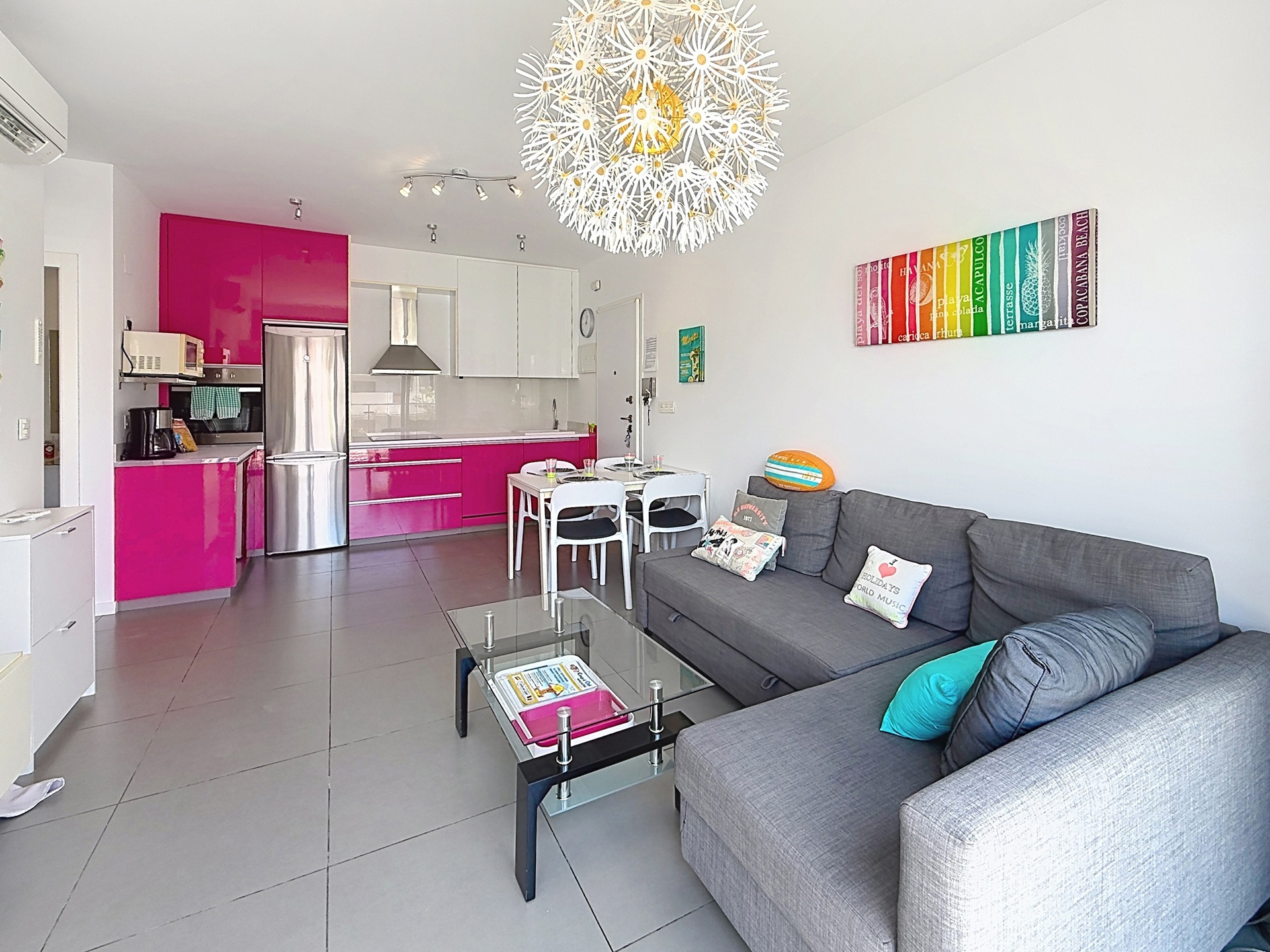Revente appartement avec solarium, piscine commune à 250 m de la plage., Espagne
