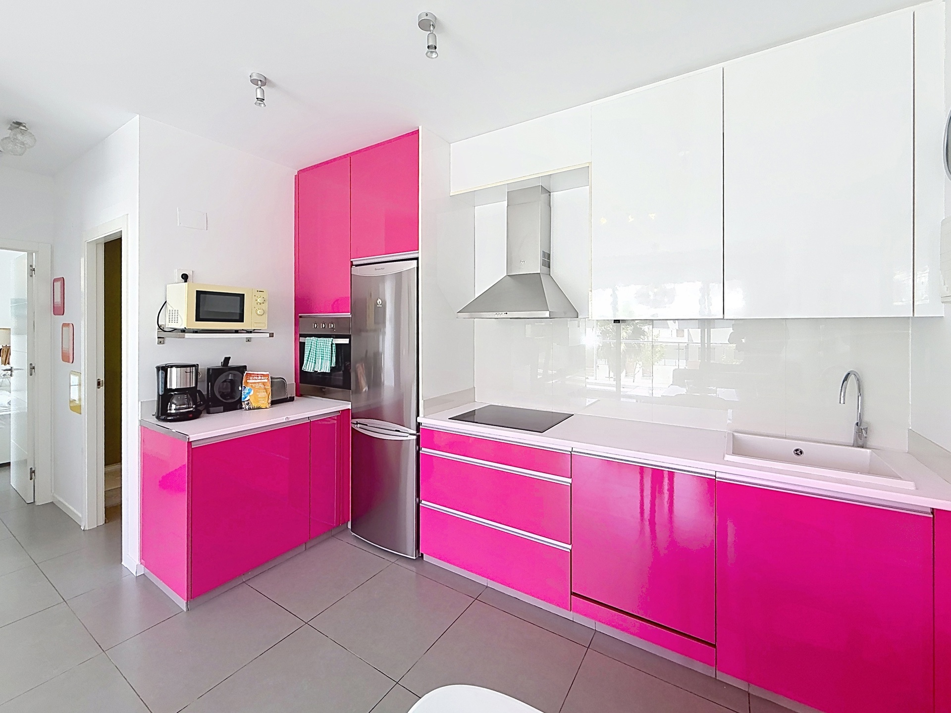 Revente appartement avec solarium, piscine commune à 250 m de la plage., Espagne