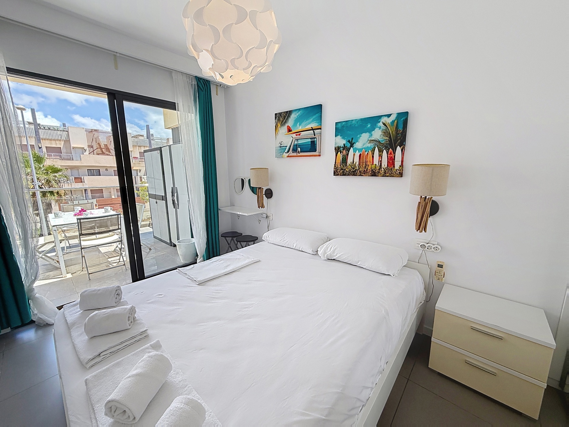 Revente appartement avec solarium, piscine commune à 250 m de la plage., Espagne