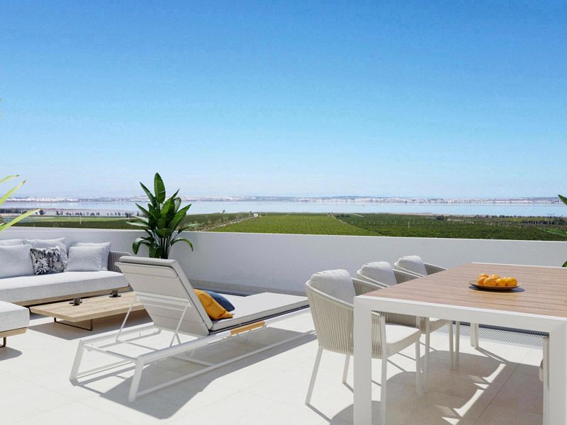 Superbe vue sur les salines depuis un appartement à vendre à Torrevieja en Espagne